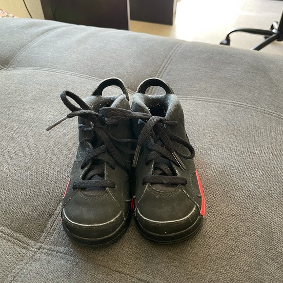 Girls Nike Jordan’s - Picture 8 of 9